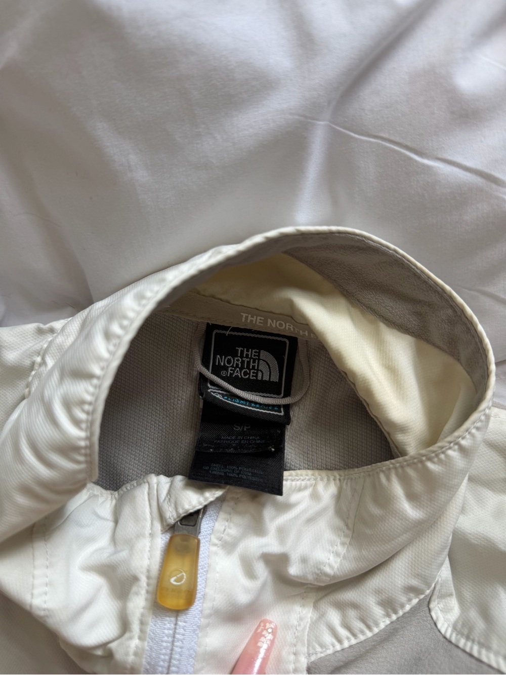 The North Face Cream and Light Gray Women's Softshell Jacket - Picture 4 of 7